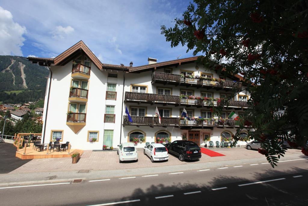 Hotel Fanes Suite & Spa Moena Extérieur photo